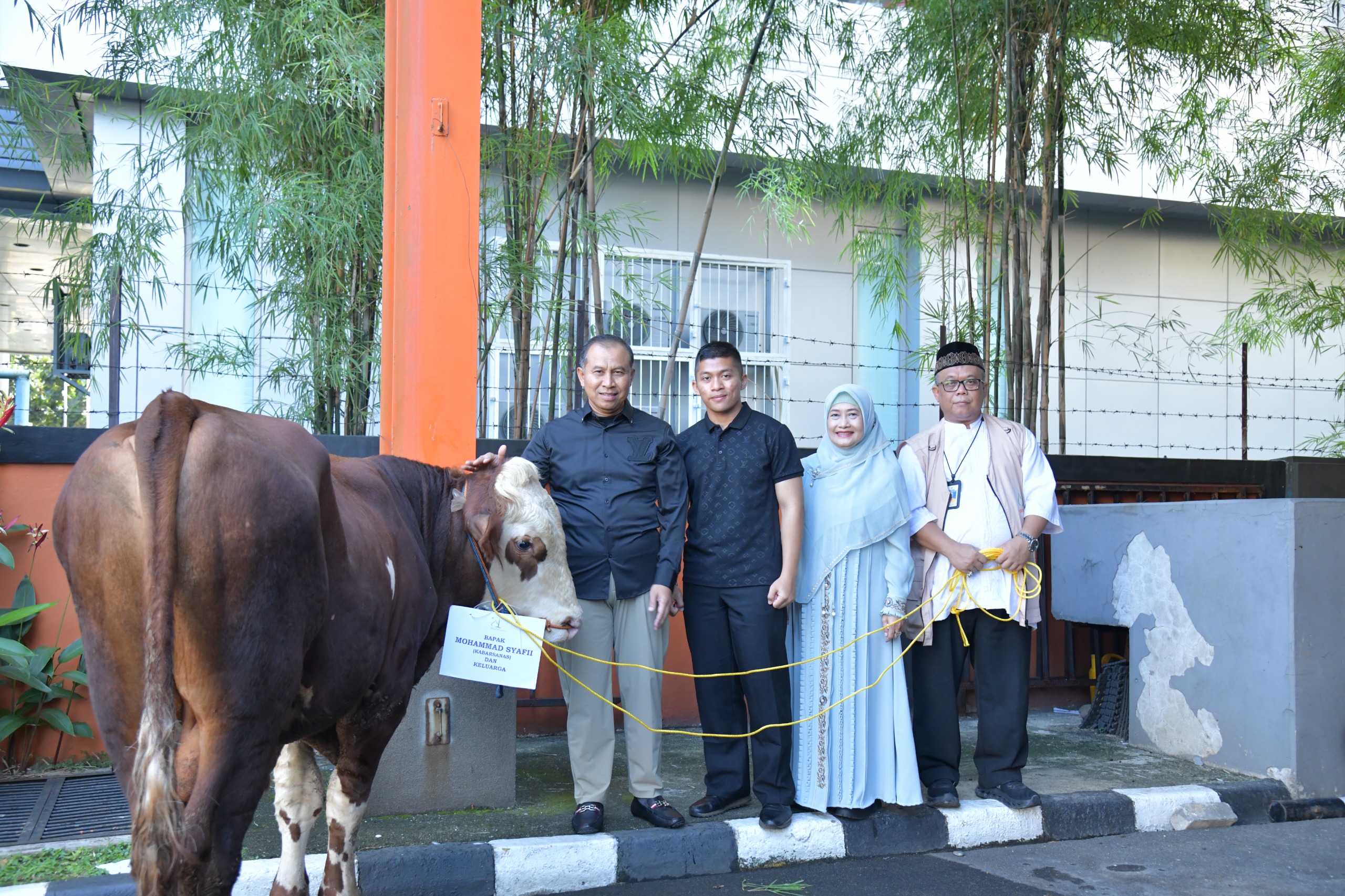 Momentum Idul Adha, Basarnas Tebar Kepedulian Lewat Pembagian Daging Qurban